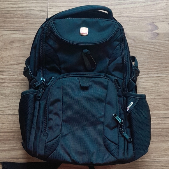 SwissGear Laptop Backpack - Picture 2 of 10